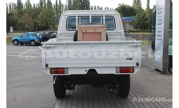 Buy Import Toyota Land Cruiser White Car in Import - Dubai in Andijon Buy Import Toyota Land Cruiser White Car in Import - Dubai in Andijon