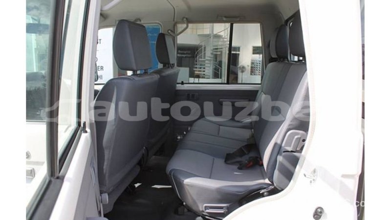 Big with watermark toyota land cruiser andijon import dubai 2185