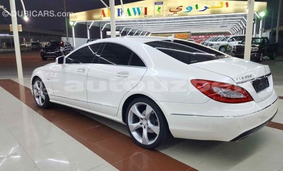 Buy Import Mercedes-Benz 190 (W201) White Car in Import - Dubai in Andijon Buy Import Mercedes-Benz 190 (W201) White Car in Import - Dubai in Andijon