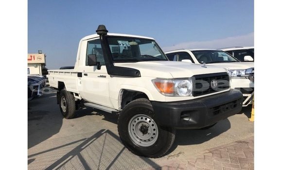 Buy Import Toyota Land Cruiser White Car in Import - Dubai in Andijon Buy Import Toyota Land Cruiser White Car in Import - Dubai in Andijon