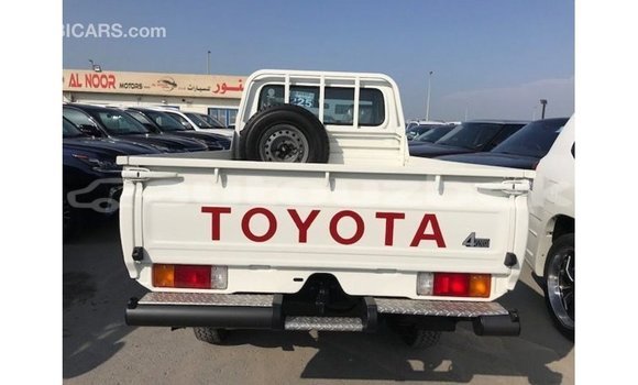 Buy Import Toyota Land Cruiser White Car in Import - Dubai in Andijon Buy Import Toyota Land Cruiser White Car in Import - Dubai in Andijon
