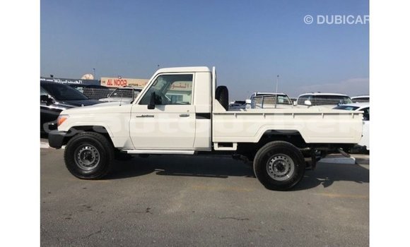 Buy Import Toyota Land Cruiser White Car in Import - Dubai in Andijon Buy Import Toyota Land Cruiser White Car in Import - Dubai in Andijon