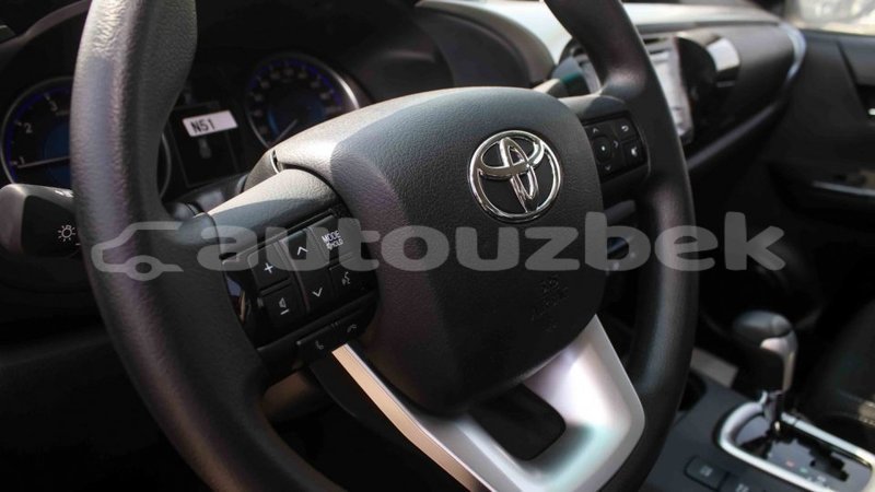 Big with watermark toyota hilux andijon import dubai 2209