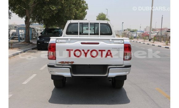 Buy Import Toyota Hilux White Car in Import - Dubai in Andijon Buy Import Toyota Hilux White Car in Import - Dubai in Andijon