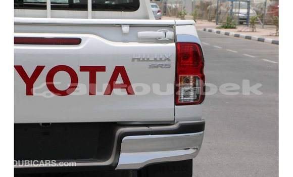 Buy Import Toyota Hilux White Car in Import - Dubai in Andijon Buy Import Toyota Hilux White Car in Import - Dubai in Andijon