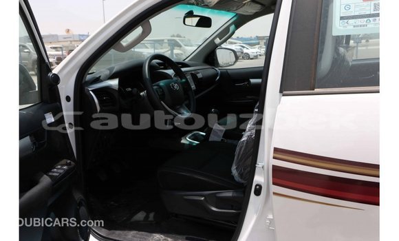 Buy Import Toyota Hilux White Car in Import - Dubai in Andijon Buy Import Toyota Hilux White Car in Import - Dubai in Andijon