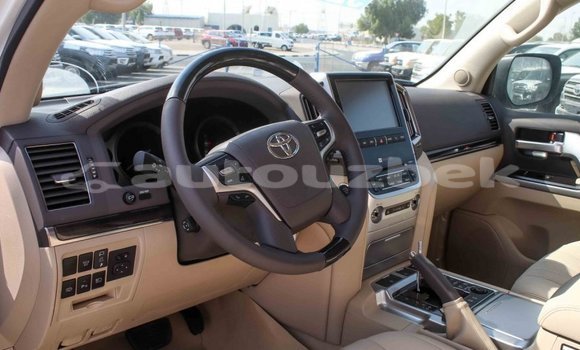 Buy Import Toyota Land Cruiser White Car in Import - Dubai in Andijon Buy Import Toyota Land Cruiser White Car in Import - Dubai in Andijon