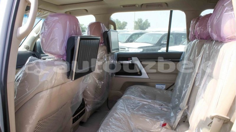 Big with watermark toyota land cruiser andijon import dubai 2234