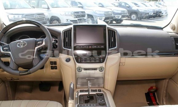 Buy Import Toyota Land Cruiser White Car in Import - Dubai in Andijon Buy Import Toyota Land Cruiser White Car in Import - Dubai in Andijon