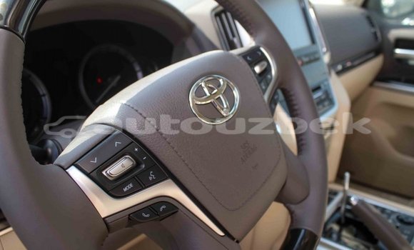 Buy Import Toyota Land Cruiser White Car in Import - Dubai in Andijon Buy Import Toyota Land Cruiser White Car in Import - Dubai in Andijon