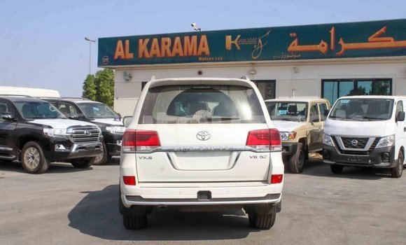Buy Import Toyota Land Cruiser White Car in Import - Dubai in Andijon Buy Import Toyota Land Cruiser White Car in Import - Dubai in Andijon