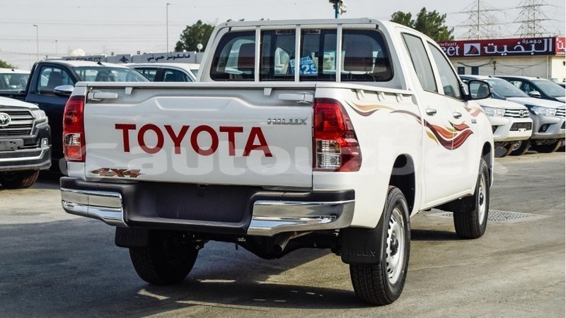 Big with watermark toyota hilux andijon import dubai 2236