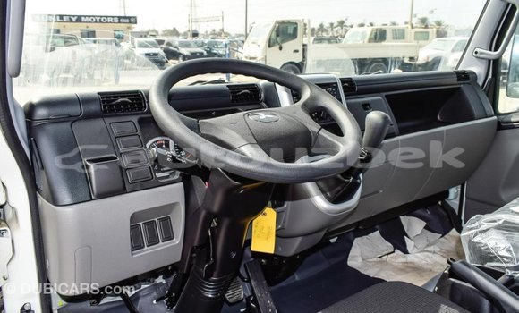 Buy Import Mitsubishi Carisma White Car in Import - Dubai in Andijon Buy Import Mitsubishi Carisma White Car in Import - Dubai in Andijon