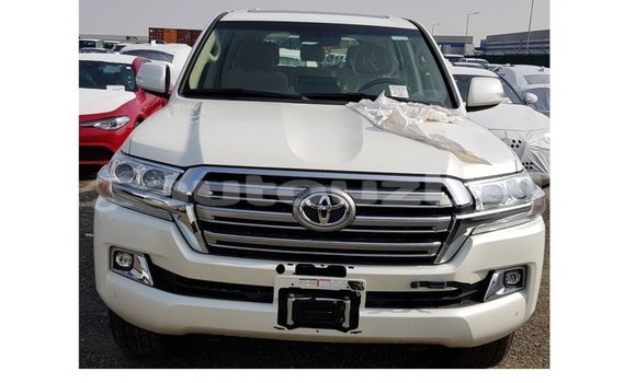 Buy Import Toyota Land Cruiser White Car in Import - Dubai in Andijon Buy Import Toyota Land Cruiser White Car in Import - Dubai in Andijon