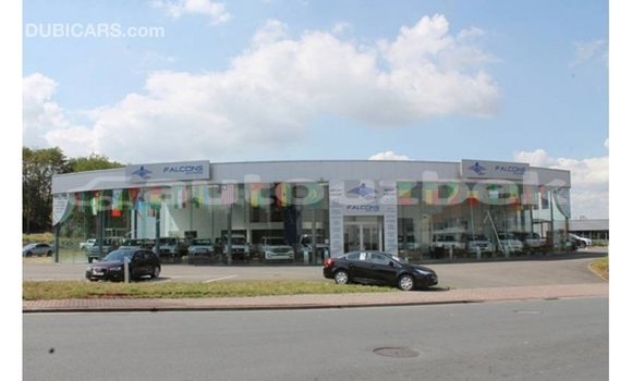 Buy Import Toyota Hilux White Car in Import - Dubai in Andijon Buy Import Toyota Hilux White Car in Import - Dubai in Andijon