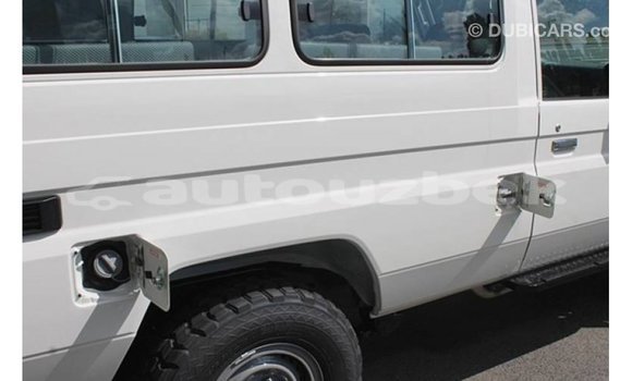 Buy Import Toyota Land Cruiser White Car in Import - Dubai in Andijon Buy Import Toyota Land Cruiser White Car in Import - Dubai in Andijon