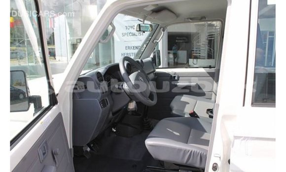 Buy Import Toyota Land Cruiser White Car in Import - Dubai in Andijon Buy Import Toyota Land Cruiser White Car in Import - Dubai in Andijon
