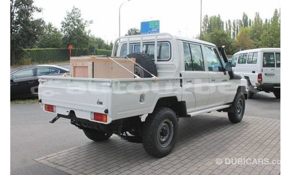 Buy Import Toyota Land Cruiser White Car in Import - Dubai in Andijon Buy Import Toyota Land Cruiser White Car in Import - Dubai in Andijon