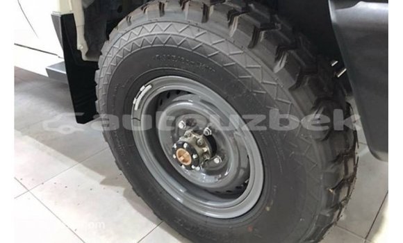 Buy Import Toyota Land Cruiser White Car in Import - Dubai in Andijon Buy Import Toyota Land Cruiser White Car in Import - Dubai in Andijon