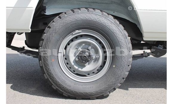 Buy Import Toyota Land Cruiser White Car in Import - Dubai in Andijon Buy Import Toyota Land Cruiser White Car in Import - Dubai in Andijon