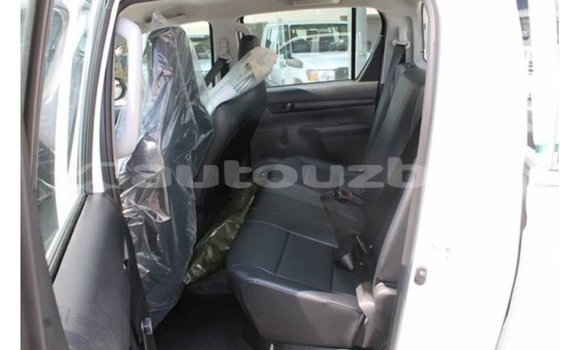 Buy Import Toyota Hilux White Car in Import - Dubai in Andijon Buy Import Toyota Hilux White Car in Import - Dubai in Andijon