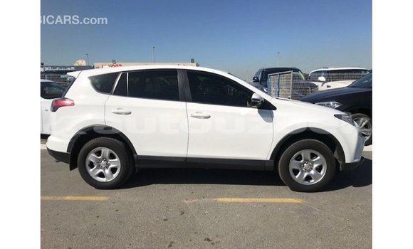 Buy Import Toyota 4Runner White Car in Import - Dubai in Andijon Buy Import Toyota 4Runner White Car in Import - Dubai in Andijon