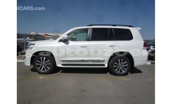 Buy Import Toyota Land Cruiser White Car in Import - Dubai in Andijon Buy Import Toyota Land Cruiser White Car in Import - Dubai in Andijon