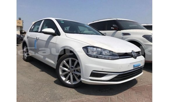 Buy Import Volkswagen Golf White Car in Import - Dubai in Andijon