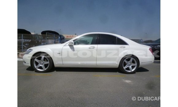 Buy Import Mercedes-Benz 190 White Car in Import - Dubai in Andijon Buy Import Mercedes-Benz 190 White Car in Import - Dubai in Andijon