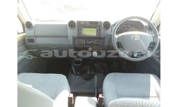 Buy Import Toyota Land Cruiser Beige Car in Import - Dubai in Andijon Buy Import Toyota Land Cruiser Beige Car in Import - Dubai in Andijon