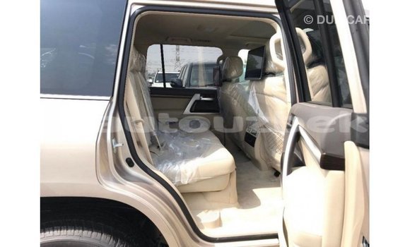 Buy Import Toyota Land Cruiser Other Car in Import - Dubai in Andijon Buy Import Toyota Land Cruiser Other Car in Import - Dubai in Andijon