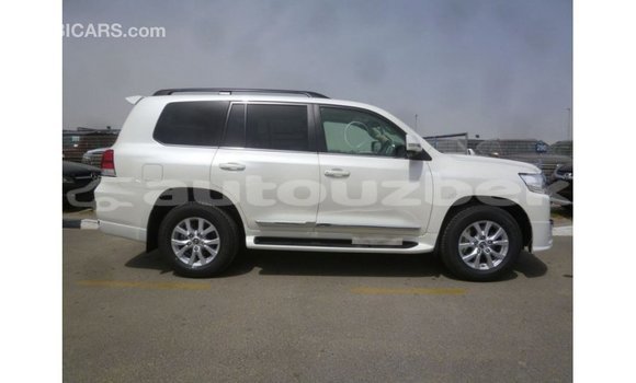Buy Import Toyota Land Cruiser White Car in Import - Dubai in Andijon Buy Import Toyota Land Cruiser White Car in Import - Dubai in Andijon