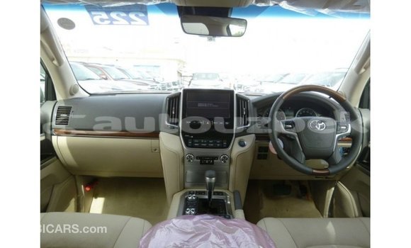 Buy Import Toyota Land Cruiser White Car in Import - Dubai in Andijon Buy Import Toyota Land Cruiser White Car in Import - Dubai in Andijon