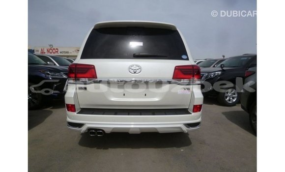 Buy Import Toyota Land Cruiser White Car in Import - Dubai in Andijon Buy Import Toyota Land Cruiser White Car in Import - Dubai in Andijon