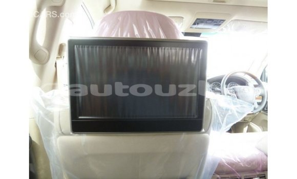 Buy Import Toyota Land Cruiser White Car in Import - Dubai in Andijon Buy Import Toyota Land Cruiser White Car in Import - Dubai in Andijon