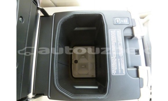 Buy Import Toyota Land Cruiser White Car in Import - Dubai in Andijon Buy Import Toyota Land Cruiser White Car in Import - Dubai in Andijon