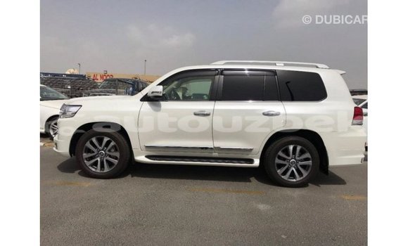 Buy Import Toyota Land Cruiser White Car in Import - Dubai in Andijon Buy Import Toyota Land Cruiser White Car in Import - Dubai in Andijon