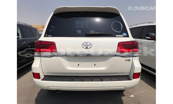 Buy Import Toyota Land Cruiser White Car in Import - Dubai in Andijon Buy Import Toyota Land Cruiser White Car in Import - Dubai in Andijon