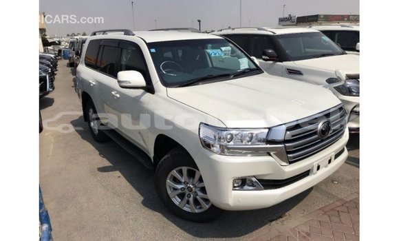Buy Import Toyota Land Cruiser White Car in Import - Dubai in Andijon Buy Import Toyota Land Cruiser White Car in Import - Dubai in Andijon