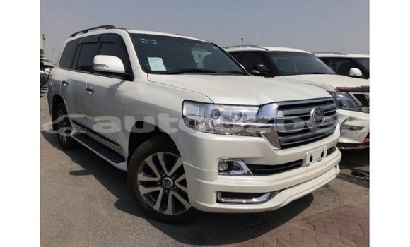 Buy Import Toyota Land Cruiser White Car in Import - Dubai in Andijon Buy Import Toyota Land Cruiser White Car in Import - Dubai in Andijon