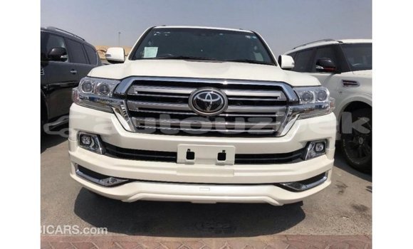 Buy Import Toyota Land Cruiser White Car in Import - Dubai in Andijon Buy Import Toyota Land Cruiser White Car in Import - Dubai in Andijon
