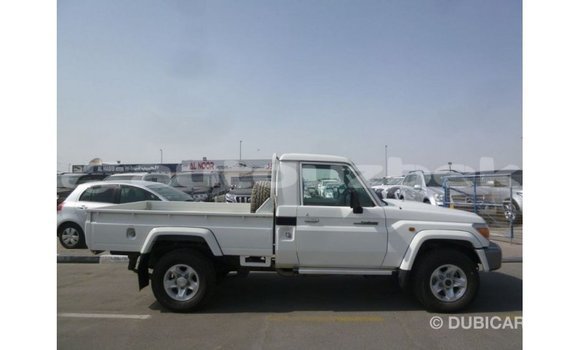 Buy Import Toyota Land Cruiser White Car in Import - Dubai in Andijon Buy Import Toyota Land Cruiser White Car in Import - Dubai in Andijon