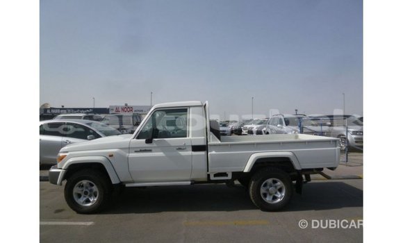 Buy Import Toyota Land Cruiser White Car in Import - Dubai in Andijon Buy Import Toyota Land Cruiser White Car in Import - Dubai in Andijon