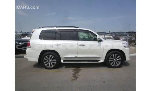 Buy Import Toyota Land Cruiser White Car in Import - Dubai in Andijon Buy Import Toyota Land Cruiser White Car in Import - Dubai in Andijon