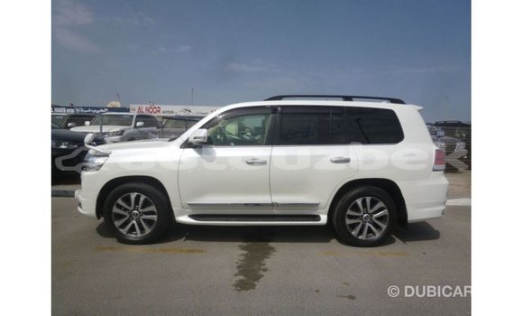 Buy Import Toyota Land Cruiser White Car in Import - Dubai in Andijon Buy Import Toyota Land Cruiser White Car in Import - Dubai in Andijon