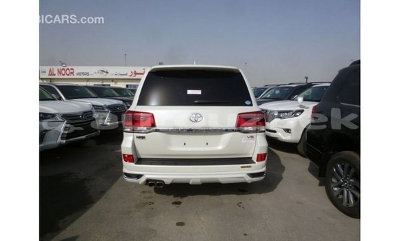Buy Import Toyota Land Cruiser White Car in Import - Dubai in Andijon Buy Import Toyota Land Cruiser White Car in Import - Dubai in Andijon