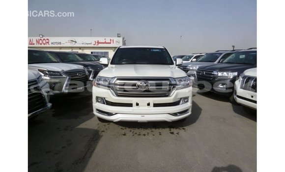 Buy Import Toyota Land Cruiser White Car in Import - Dubai in Andijon Buy Import Toyota Land Cruiser White Car in Import - Dubai in Andijon