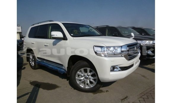 Buy Import Toyota Land Cruiser White Car in Import - Dubai in Andijon Buy Import Toyota Land Cruiser White Car in Import - Dubai in Andijon