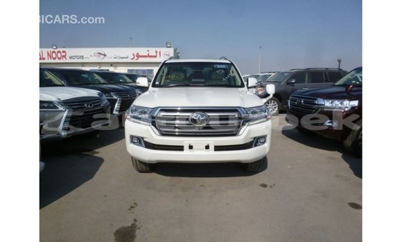 Buy Import Toyota Land Cruiser White Car in Import - Dubai in Andijon Buy Import Toyota Land Cruiser White Car in Import - Dubai in Andijon
