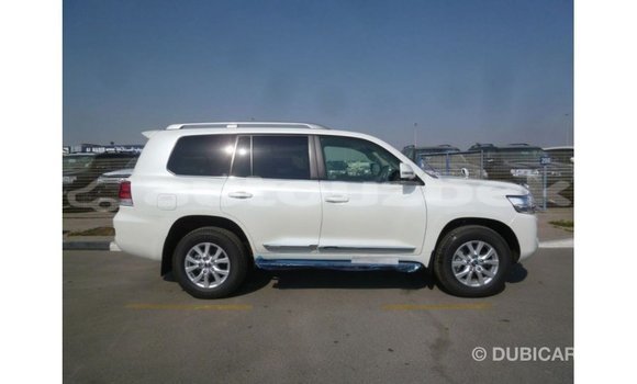 Buy Import Toyota Land Cruiser White Car in Import - Dubai in Andijon Buy Import Toyota Land Cruiser White Car in Import - Dubai in Andijon